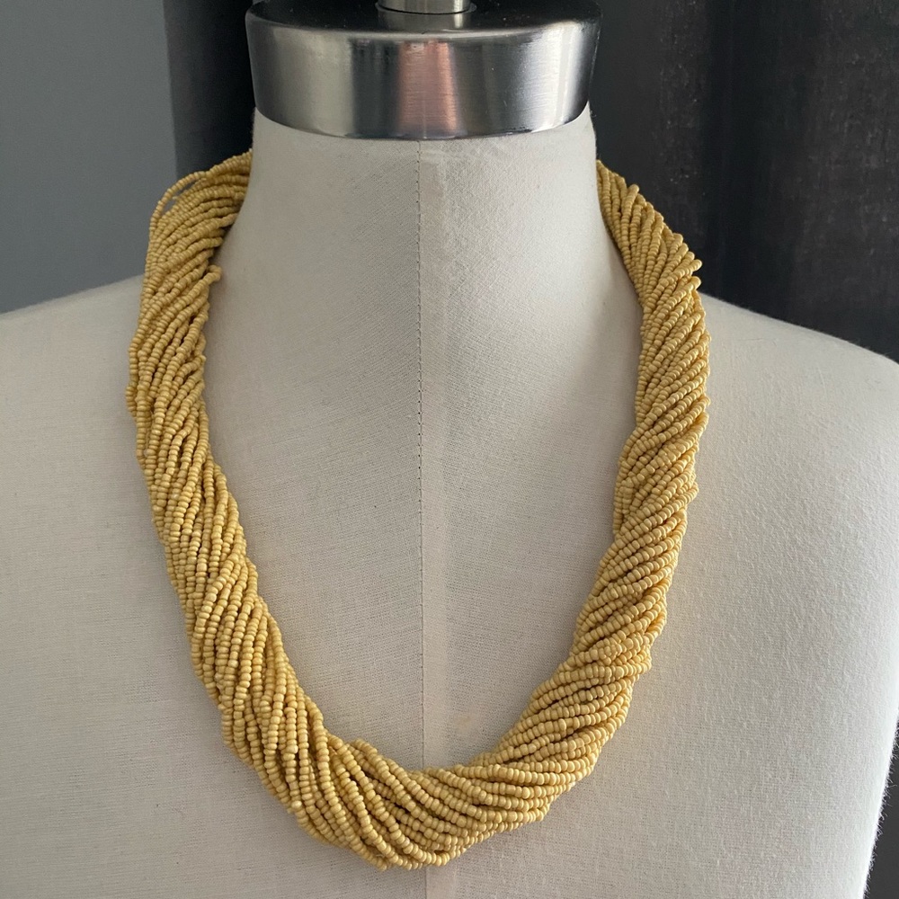 Twist bead necklace